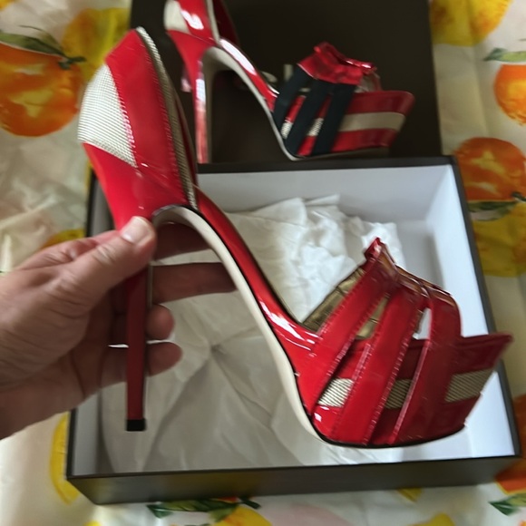 BEBE red patent leather stiletto heels  platform new inbox size 8.5 - Picture 5 of 8